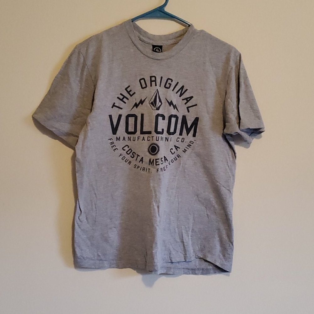 Volcom t-shirt